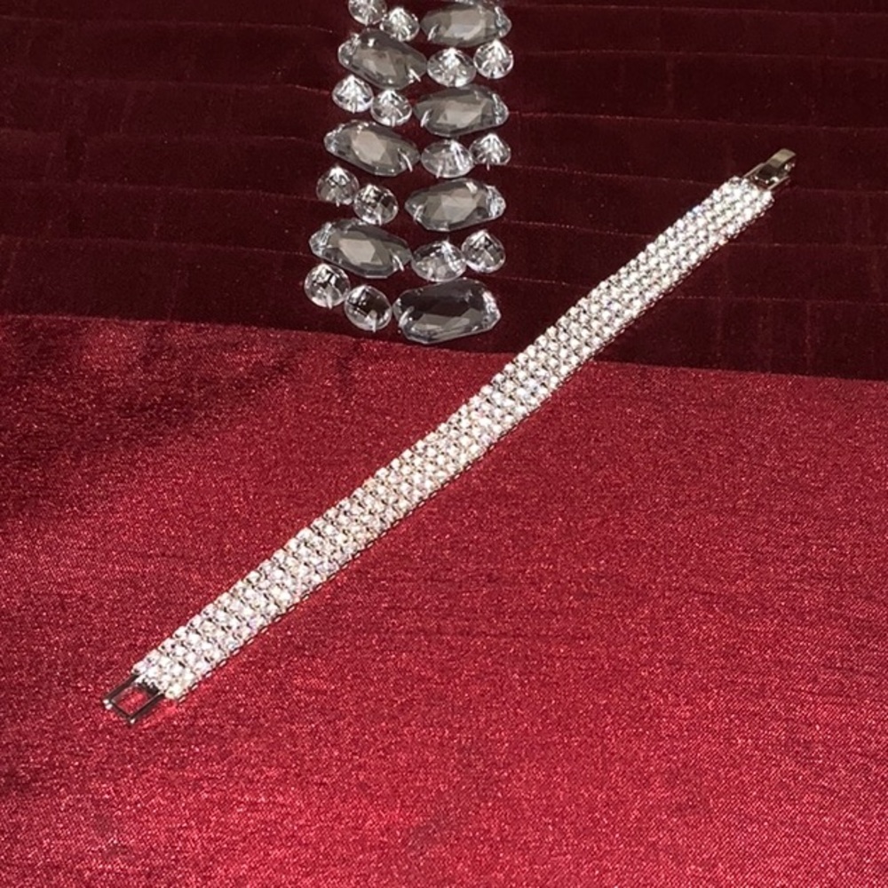2$🤩Rhinestones bracelet